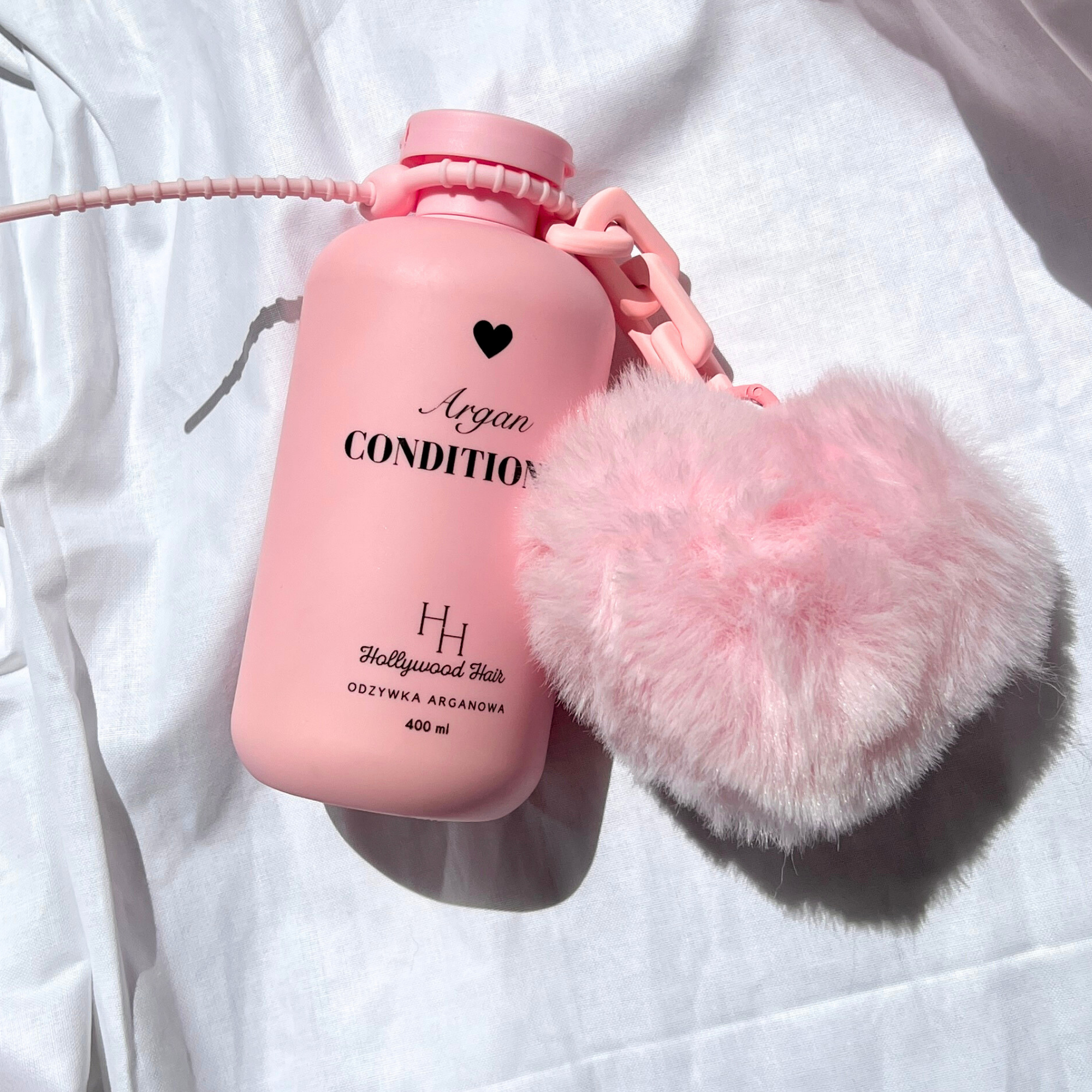 THE PINK TOUR POM KEYCHAIN - HOLLYWOOD HAIR